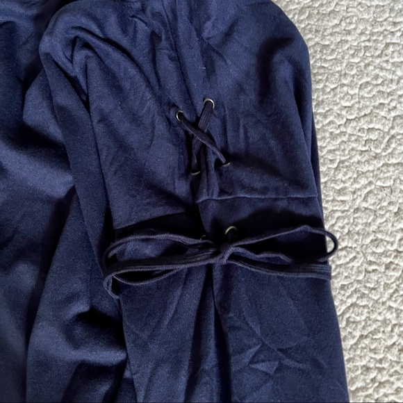 Beyond this plane tunic top - Picture 5 of 7